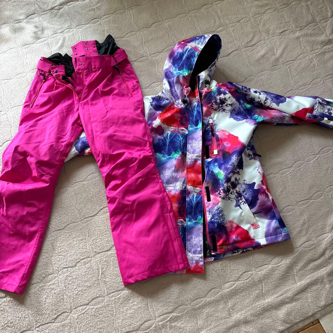 スノボーウェアー上下セットMサイズ