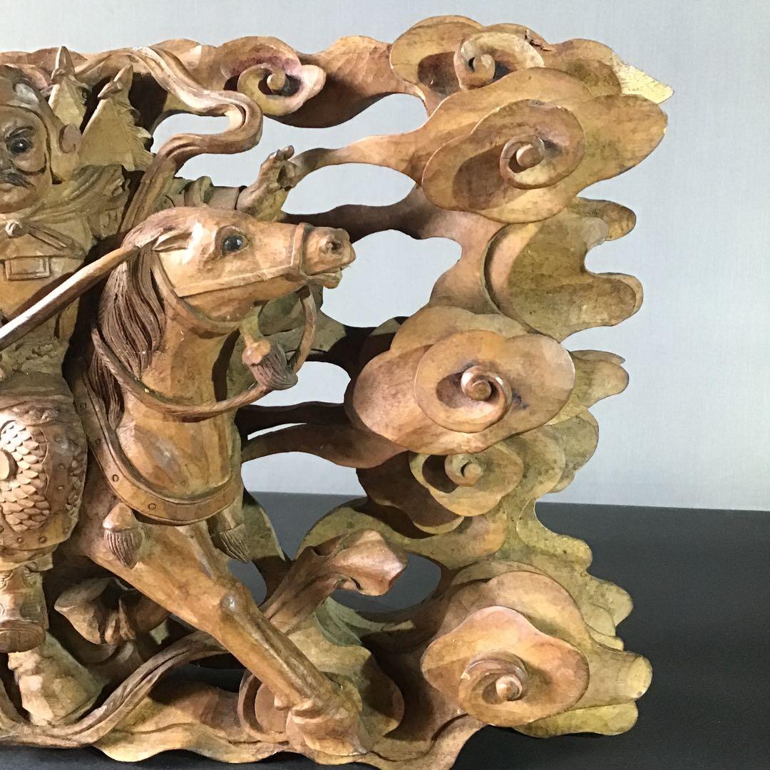 欅厚板　「劉備玄徳騎馬像」和彫　民藝