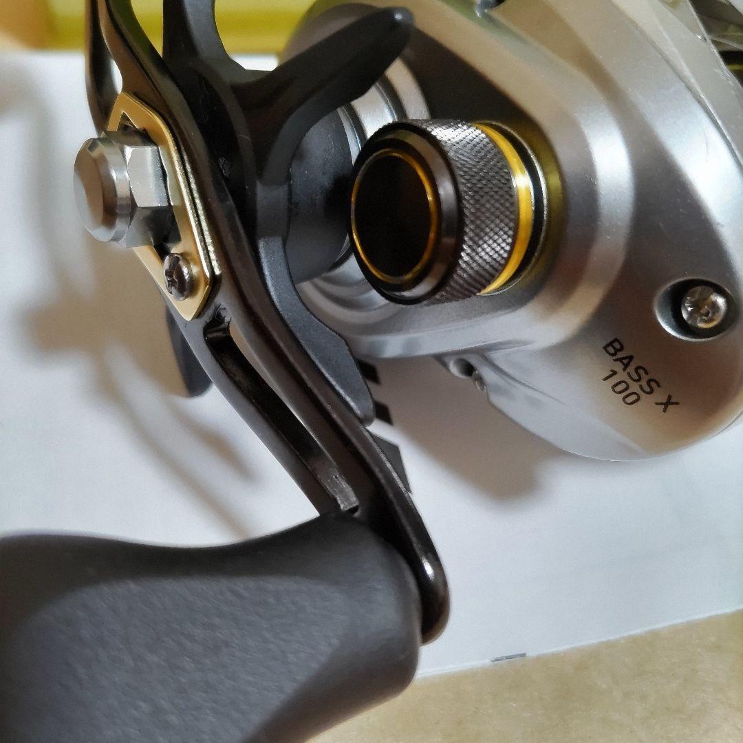 daiwaダイワ24バスXBassX100HL左ハンドルベイトリール