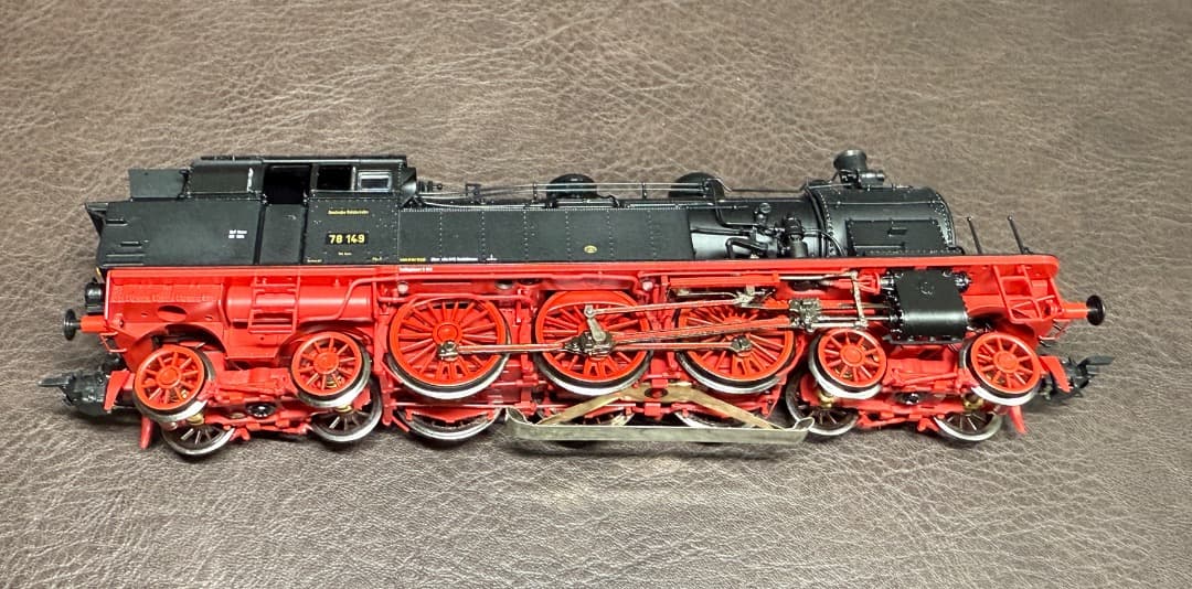 ESU31183　ドイツ T18蒸気機関車　AC/DC切替可　ほぼ新品