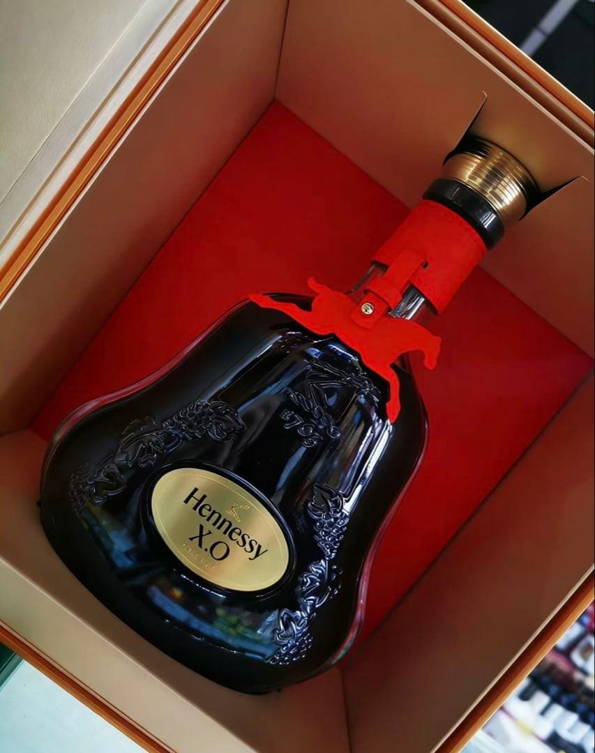Hennessy X.O コニャック Xu Zhenデザイン馬干支
