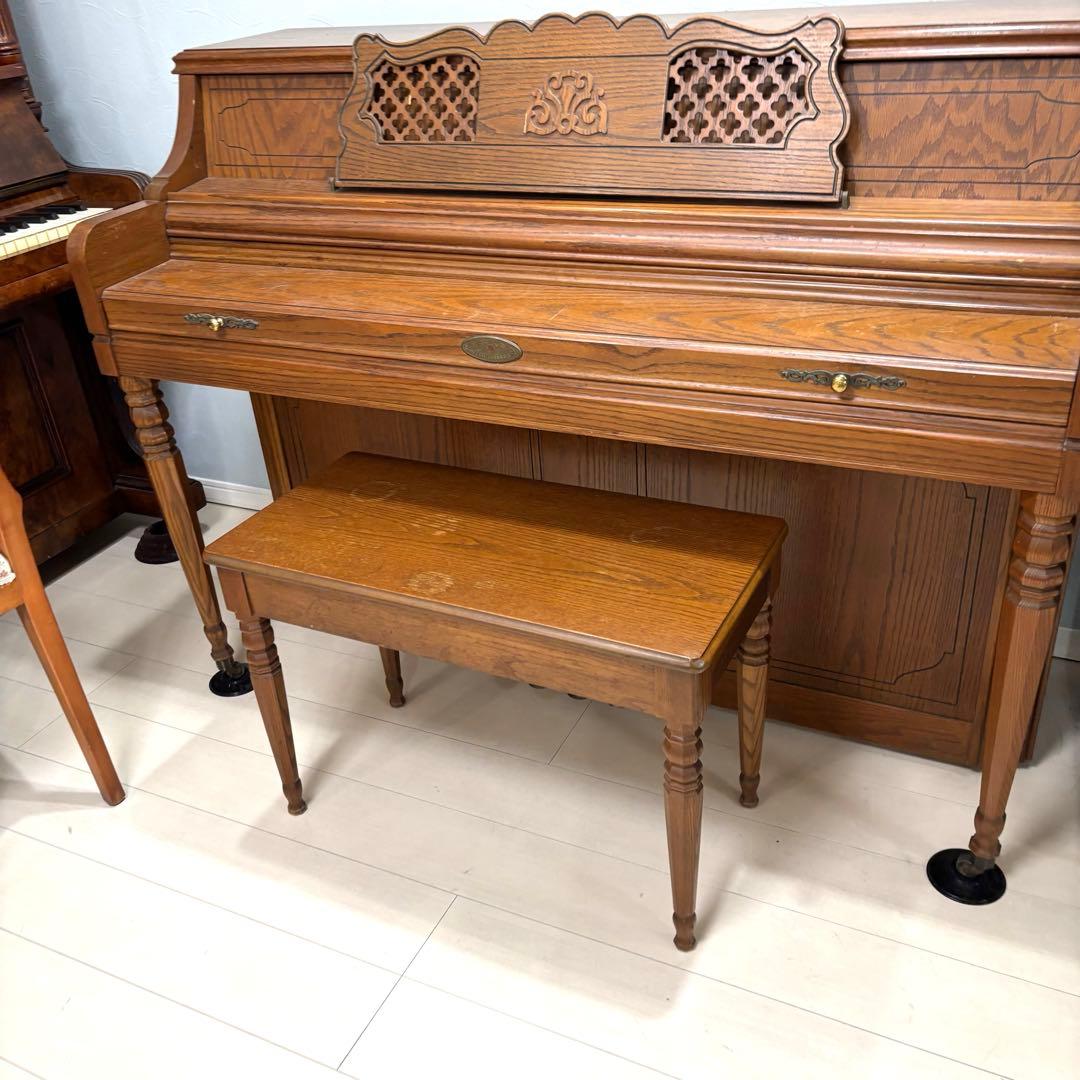 アメリカ製　アップライトピアノ　ワーリッツアー