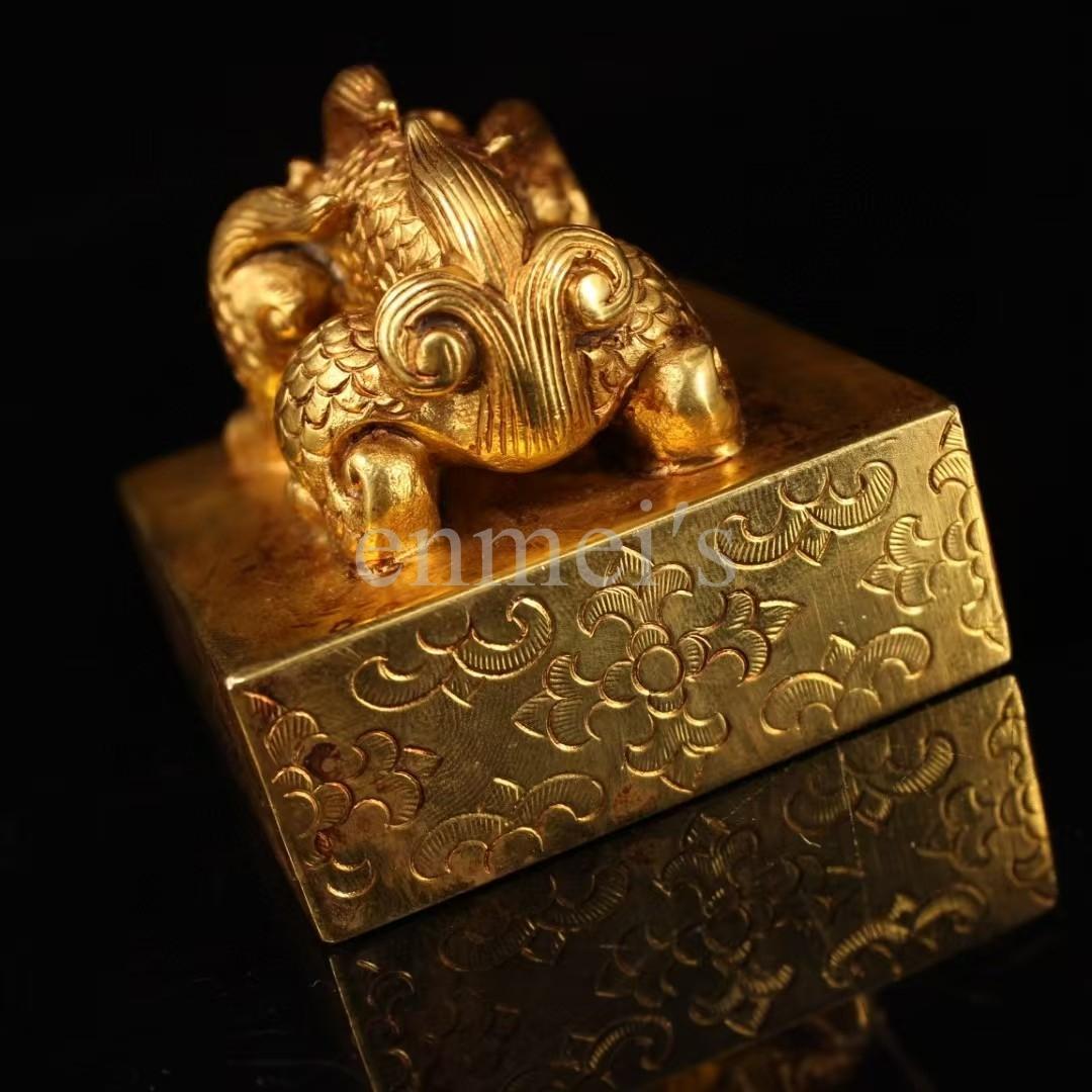 中国古美術・旧蔵鏨刻鎏金の爬龍印鑑・純銅製・高浮彫り・置物・書道具・文房具・風水