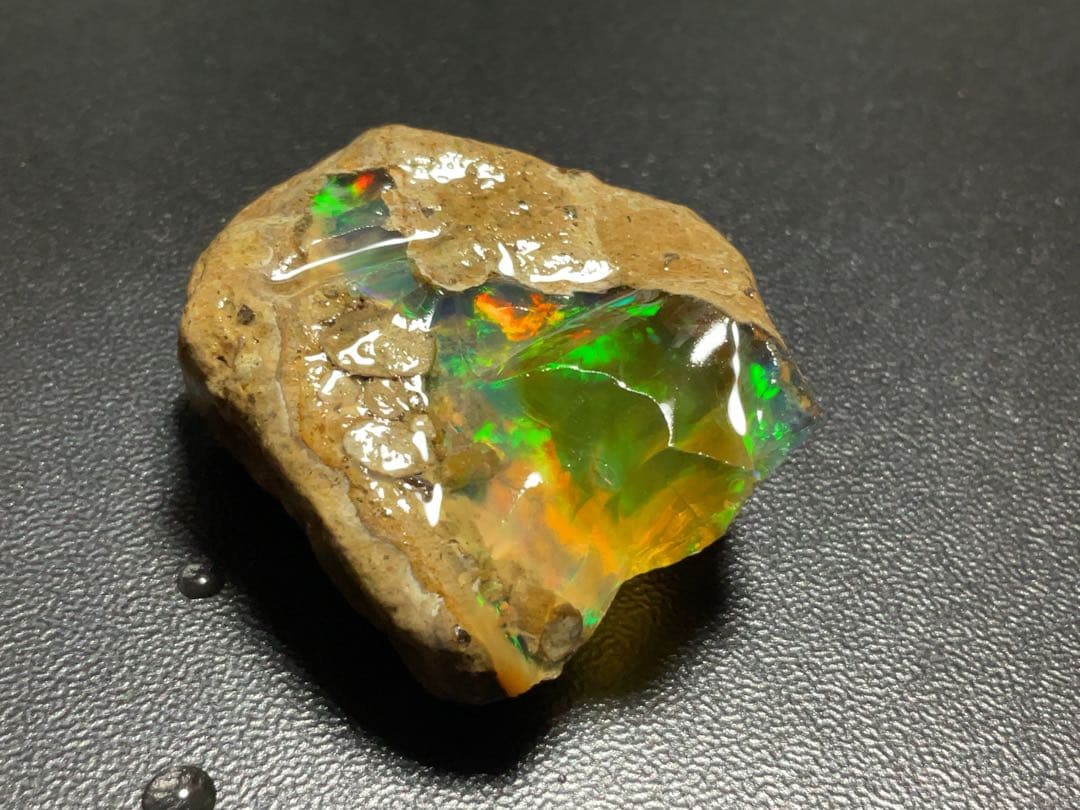 【90CT】エチオピア　オパール　原石　鉱物標本