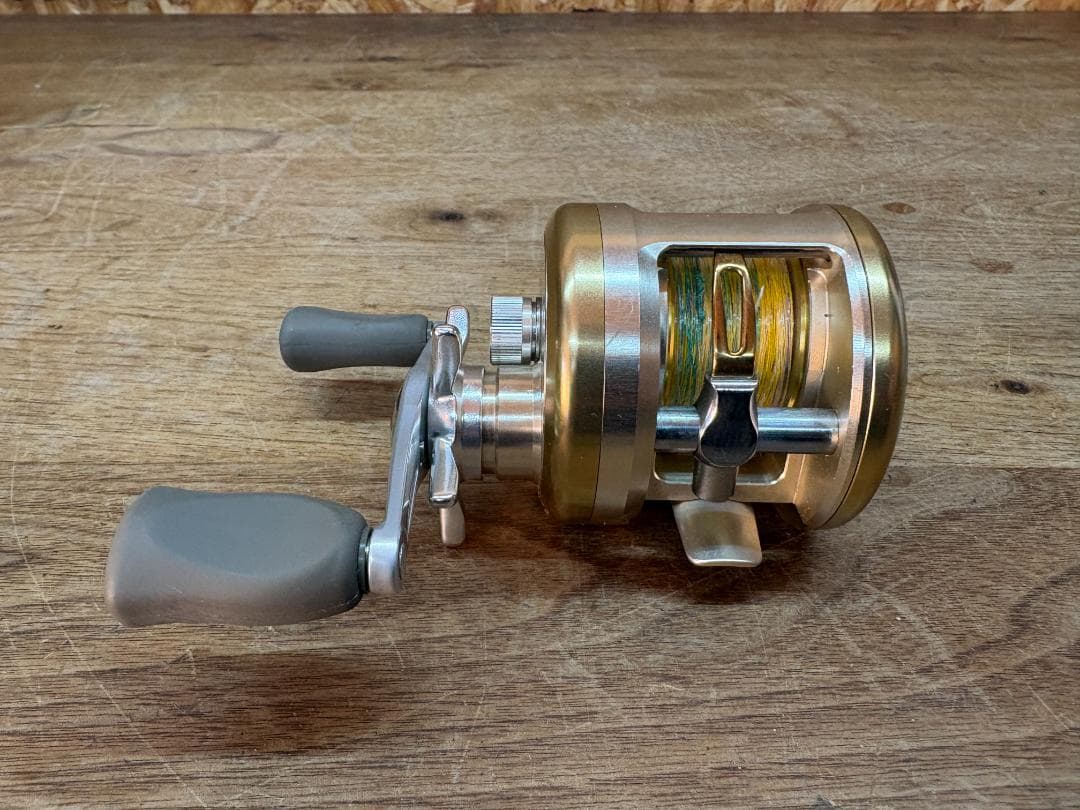 Daiwa★ミリオネア★CV-Z 205★ベイトキャスティングリール