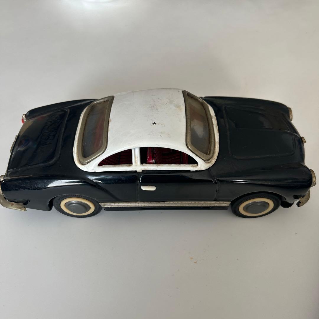 アンティーク　ブリキ　カルマンギア