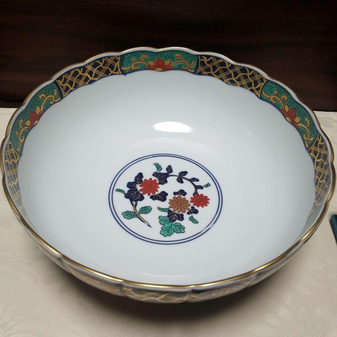 有田焼　葵窯　琳派古伊万里様式金彩　大鉢です