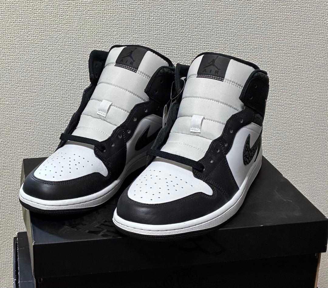 【新品タグ箱付】ナイキ エアジョーダン1 ミッド \