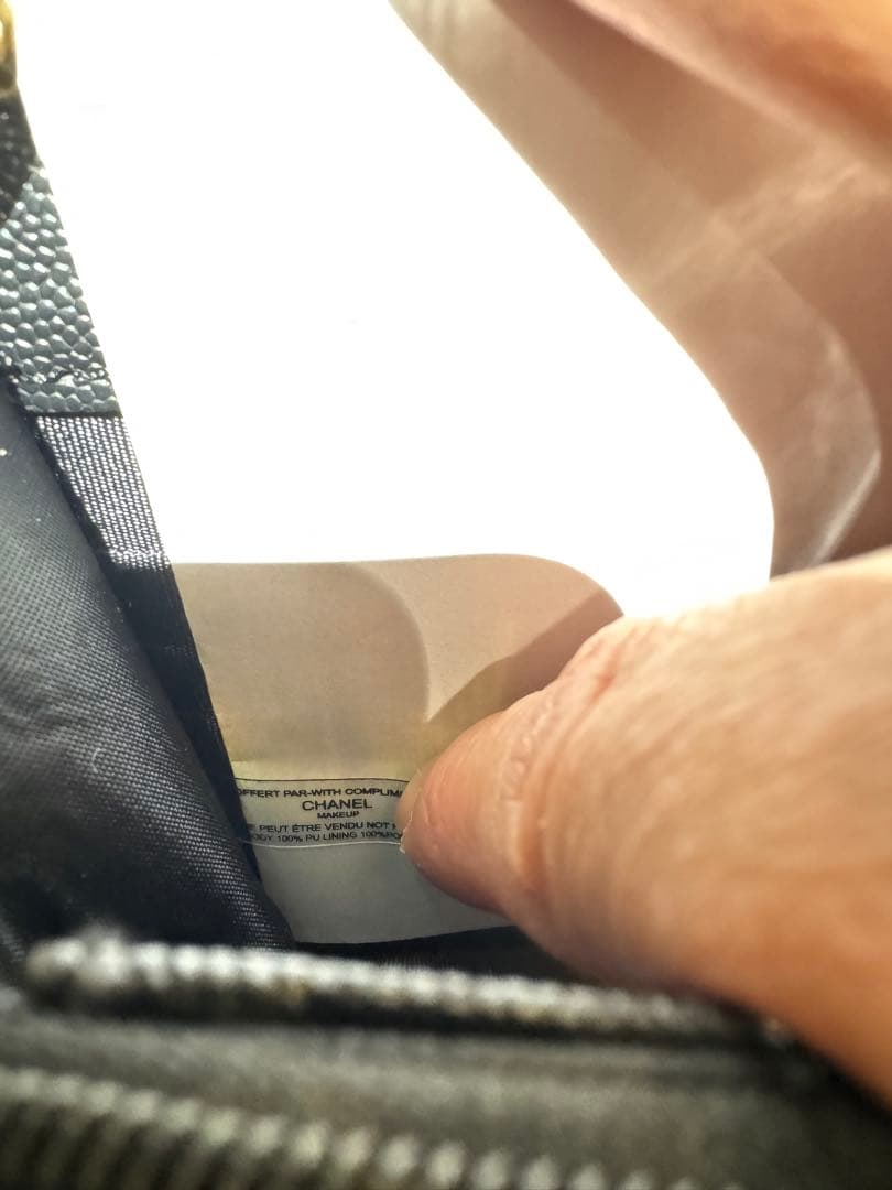 CHANEL ノベルティ　ショルダーバッグ　チェーンウォレット　キルティング