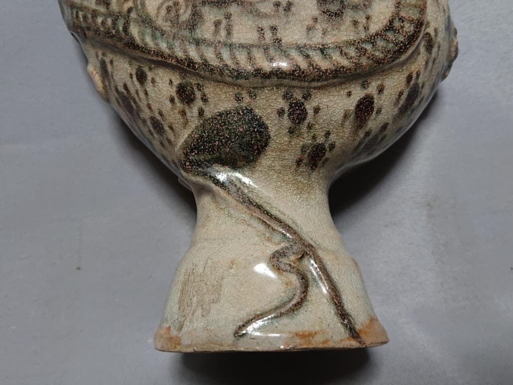 コレクター収集品　タイ　カロン鉄絵 唐草紋 クジャク形　水注15～16世紀