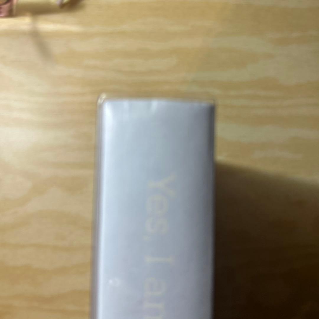 アイドル Yes, I am Tzuyu. 1st Photobook