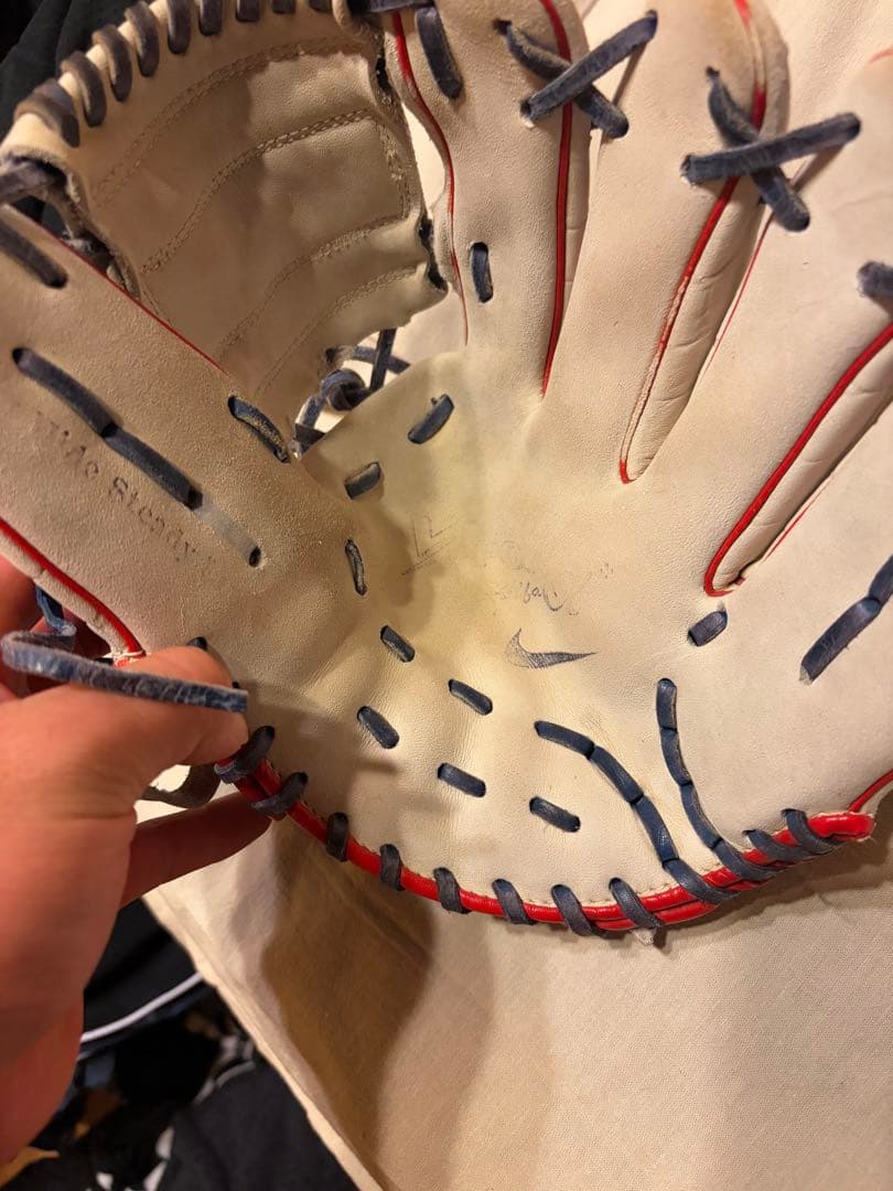 Nike ベージュレザーグローブ NIKE激レア 手に入らない限定モデル
