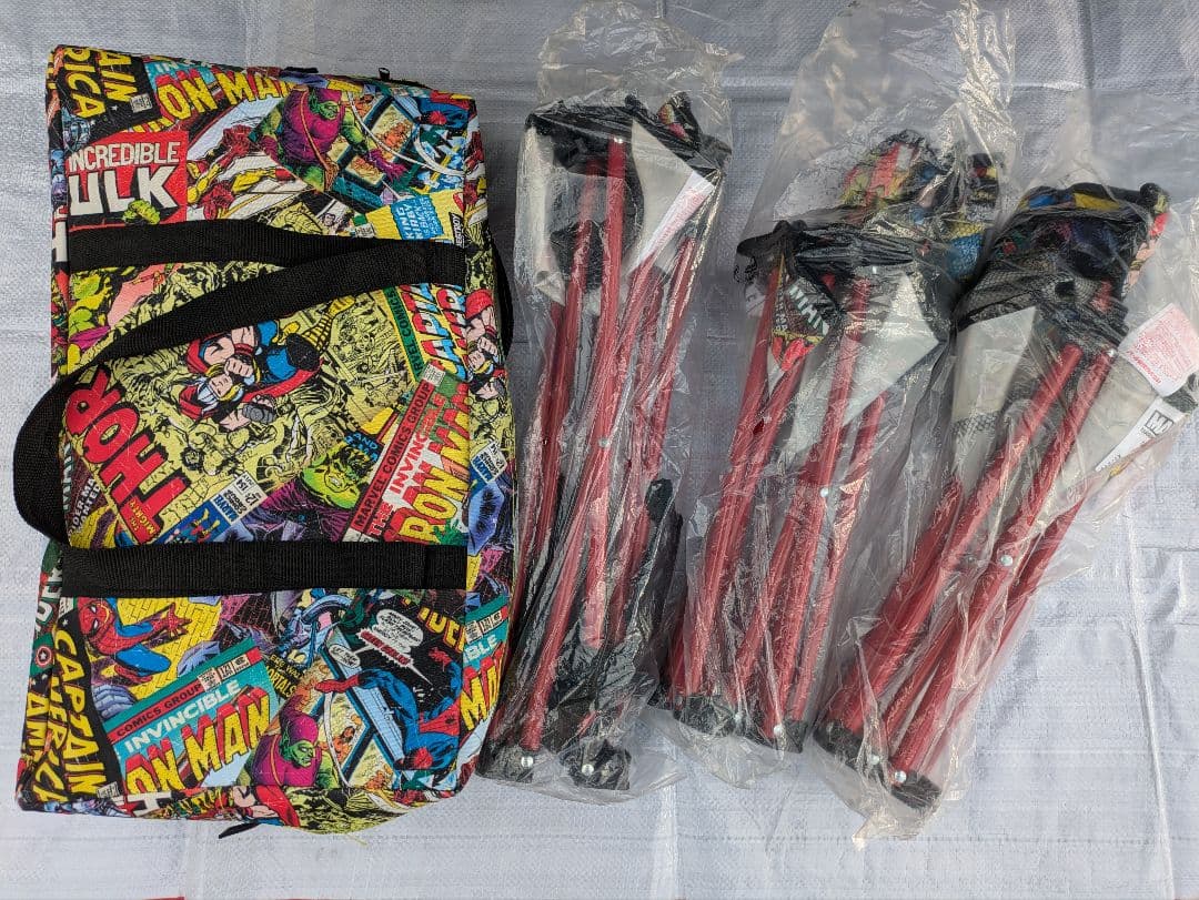 マーベル　コミック柄 テーブル チェアセット