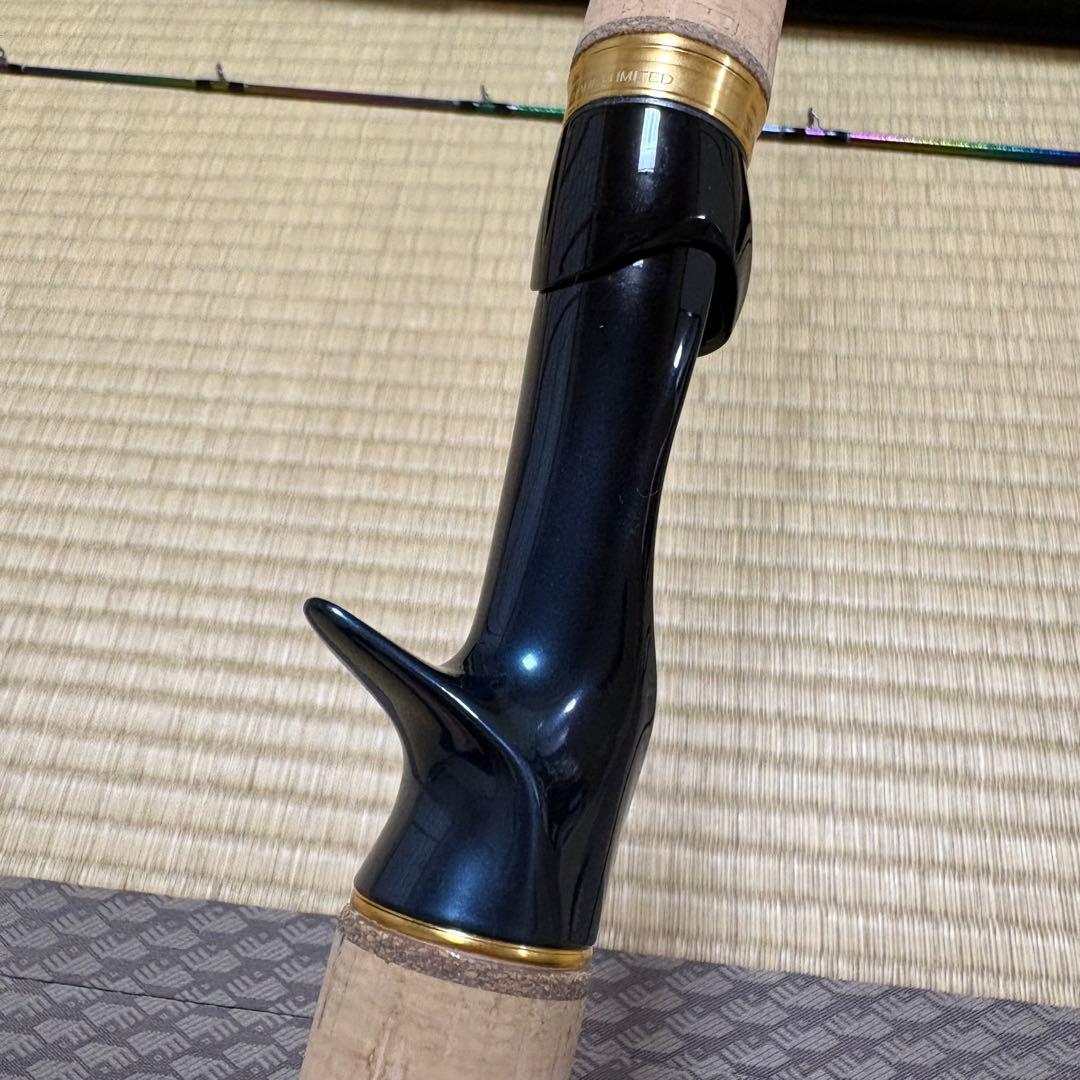 シマノ ワールドシャウラリミテッド 1652R-3 1度使用 美品