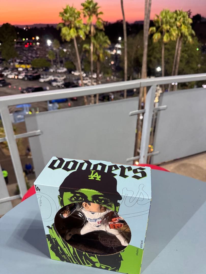 訳あり　大谷翔平　ボブルヘッド　投手　ドジャース　来場者限定　冊子付き