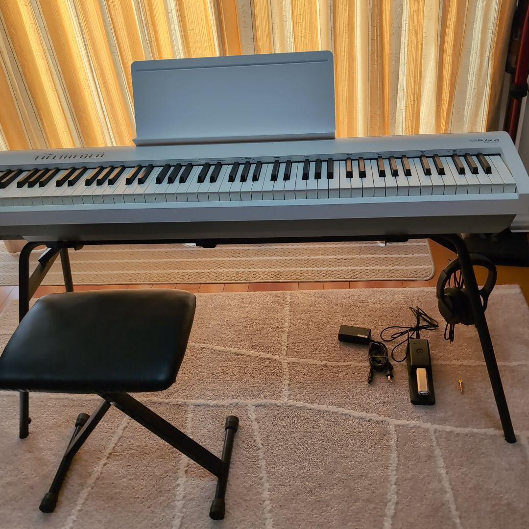 Roland FP-30X ホワイト 88鍵 電子ピアノ もろもろ付属品付き