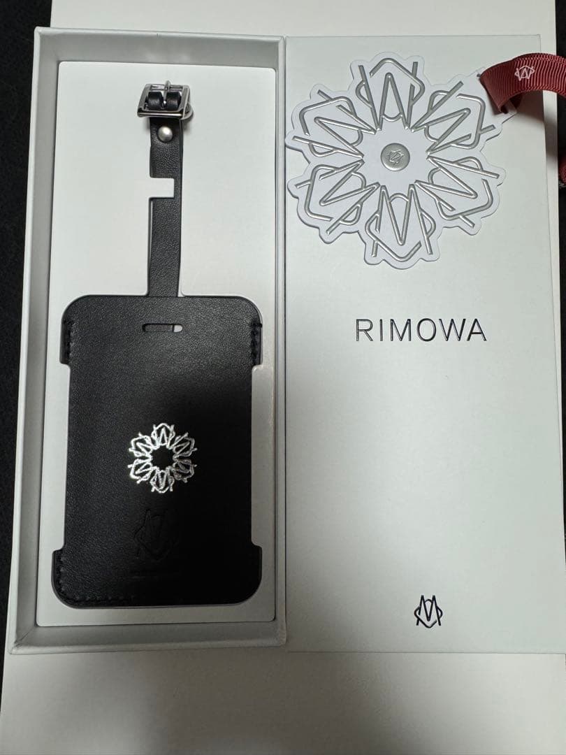 RIMOWA 限定スノーマーク　雪　ブラックレザータグ