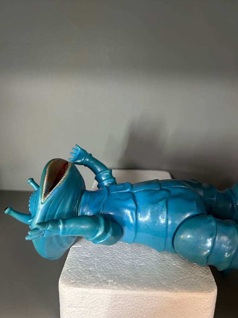 断捨離マン　カネゴン　マルサン　円谷プロ