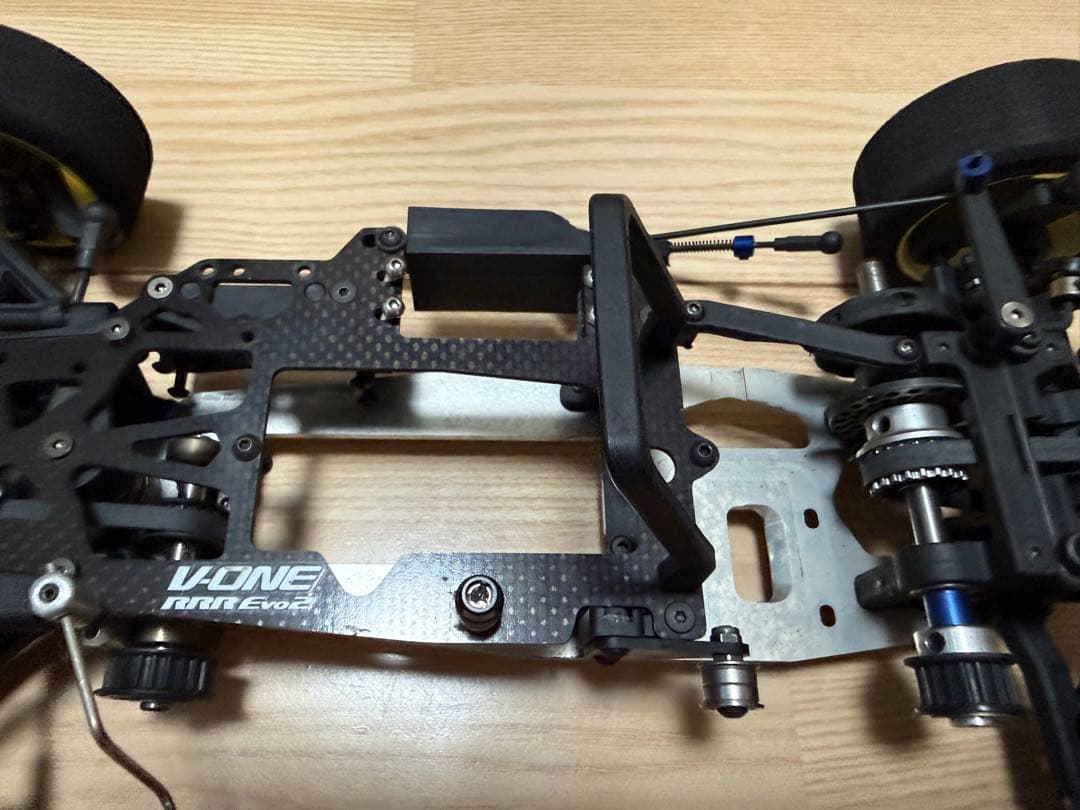 ラジコン　エンジン　KYOSHO V-One RRR Evo2