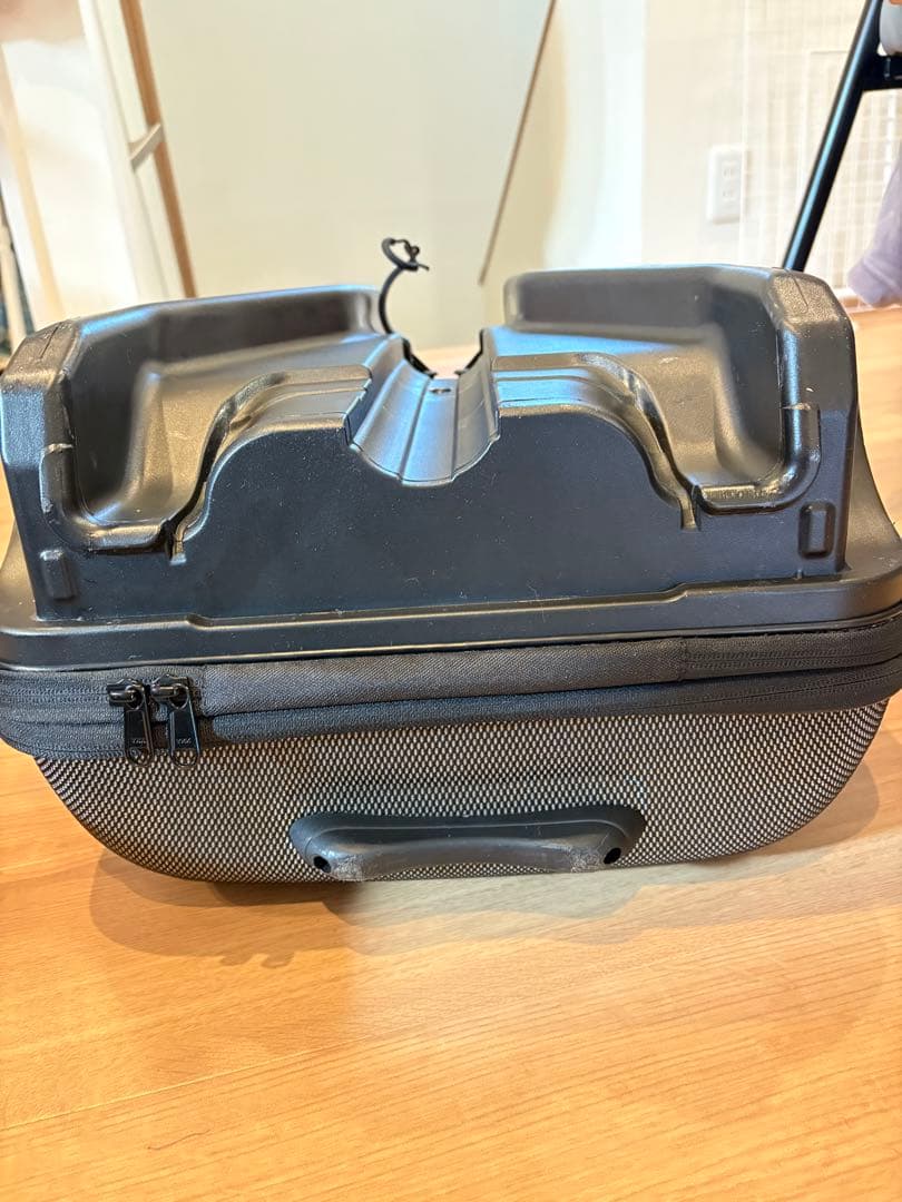 Q-BOX 乗れるキャリーケース　スーツケース