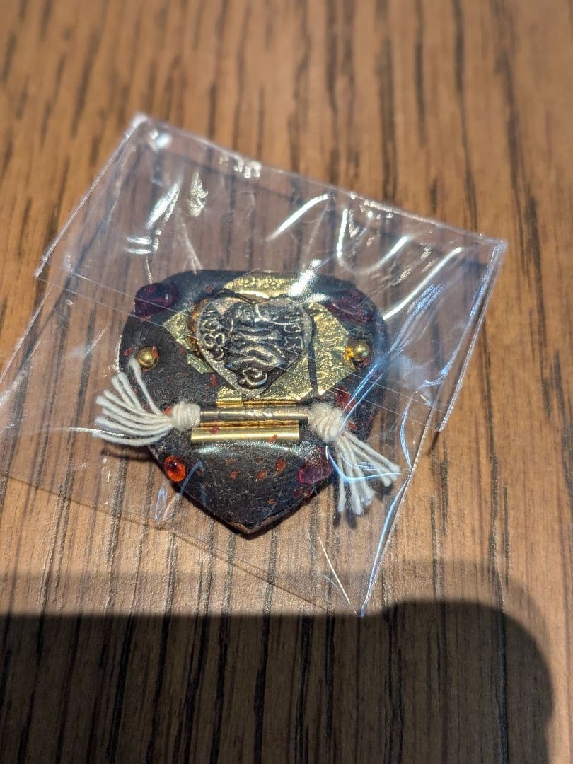 タイのお守りプラクルアン！金運アップ！ハート形ロケット！写真付き！