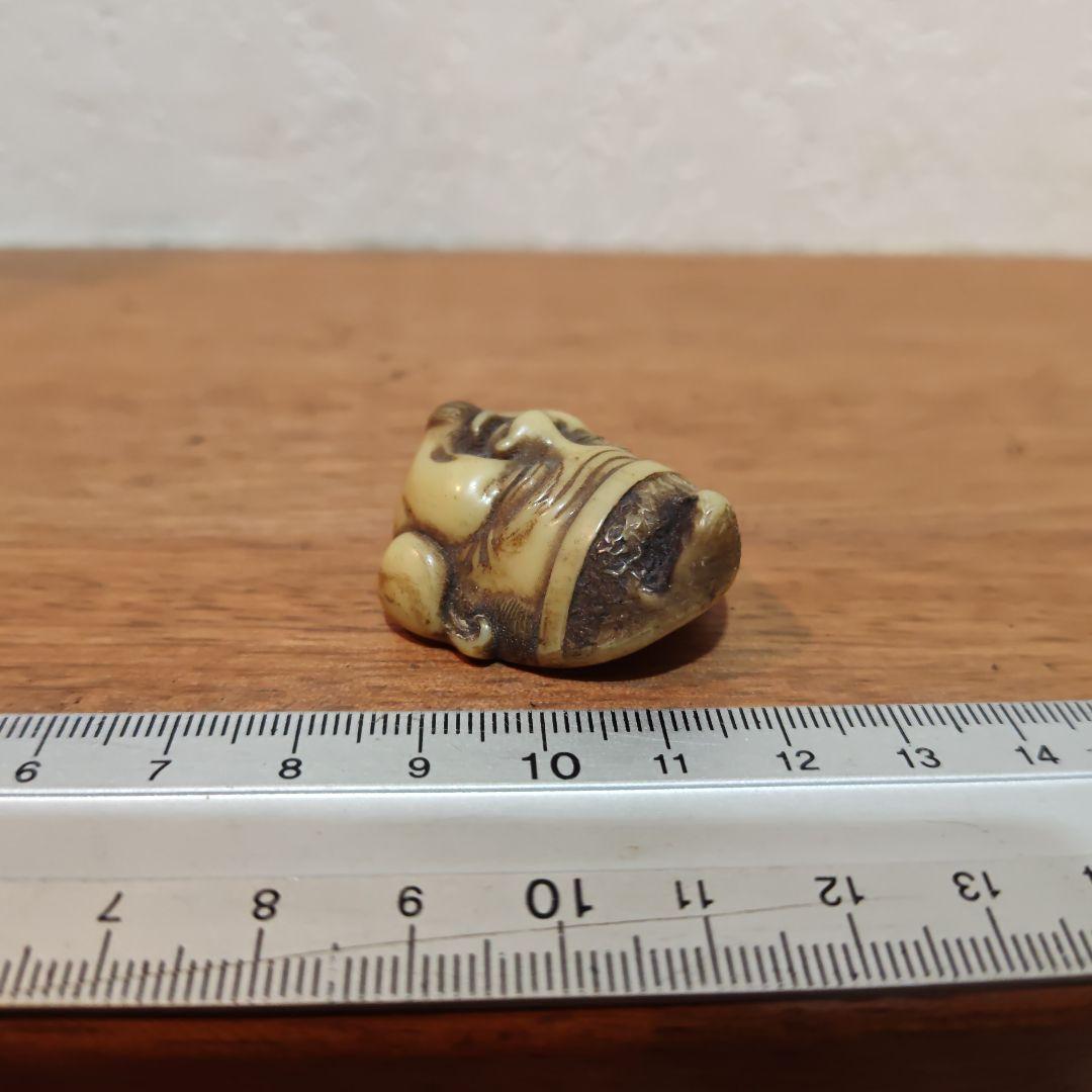 時代提物 七福神面根付 天然素材 在銘玉民【恵比寿様】高さ約3.4cm重さ約8ｇ