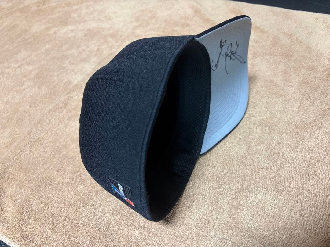 【読売ジャイアンツ 高橋由伸 直筆サイン入り 帽子】※来歴あり