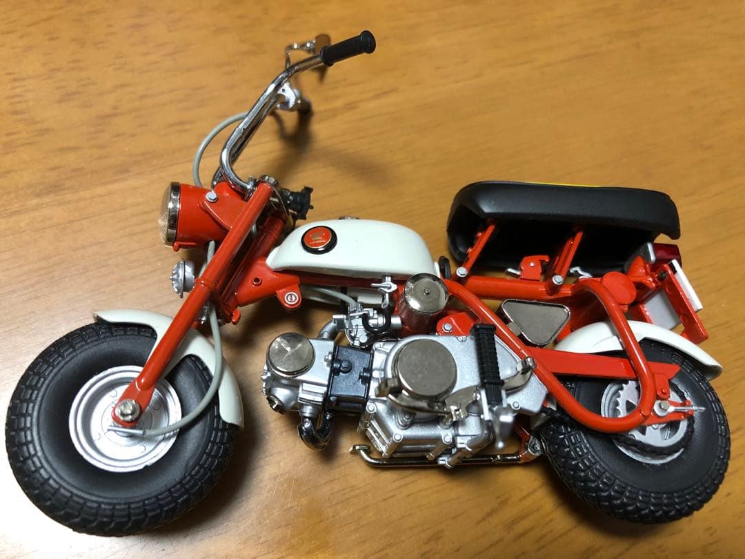 ★希少！サンプル白箱￼￼￼1/10エブロ ホンダ モンキー Z50M 1967