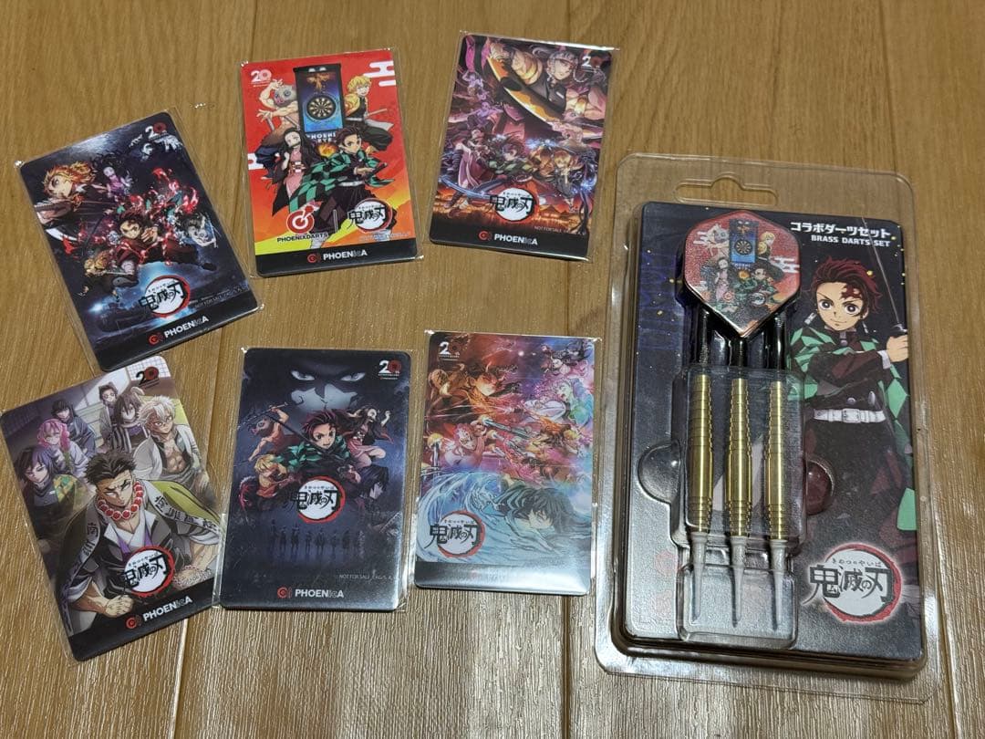 12.000円から値下げ中！鬼滅の刃 コラボダーツセット・カード6枚コンプセット