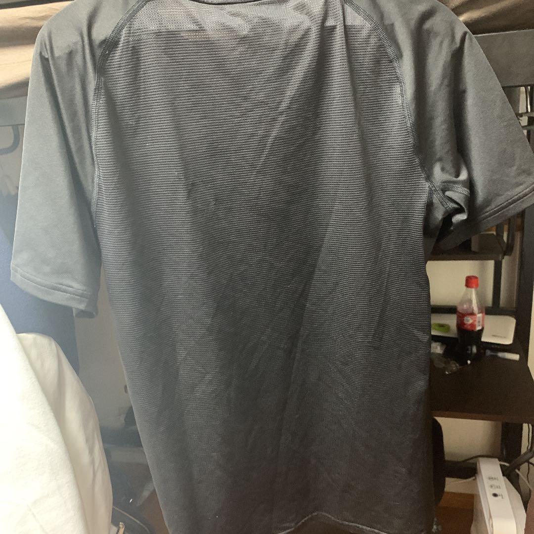 アンダーアーマーアンダーシャツ