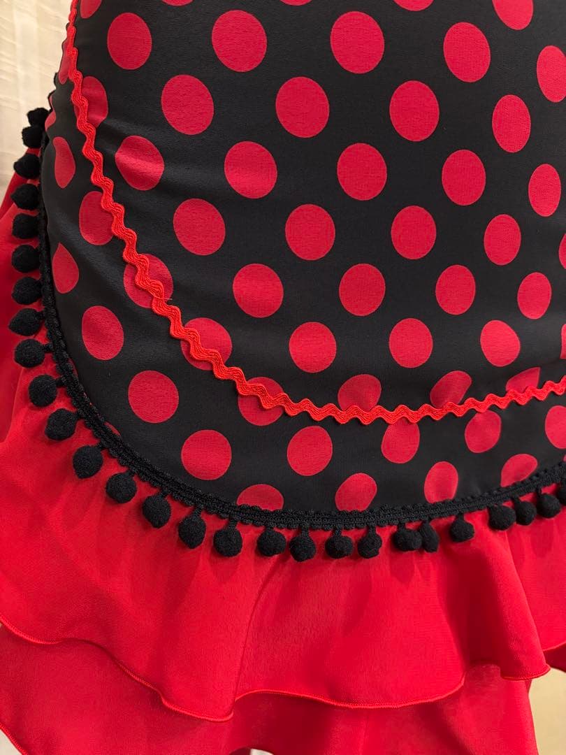 エプロン　ショート　黒赤水玉　赤フリル　フラメンコ　衣装