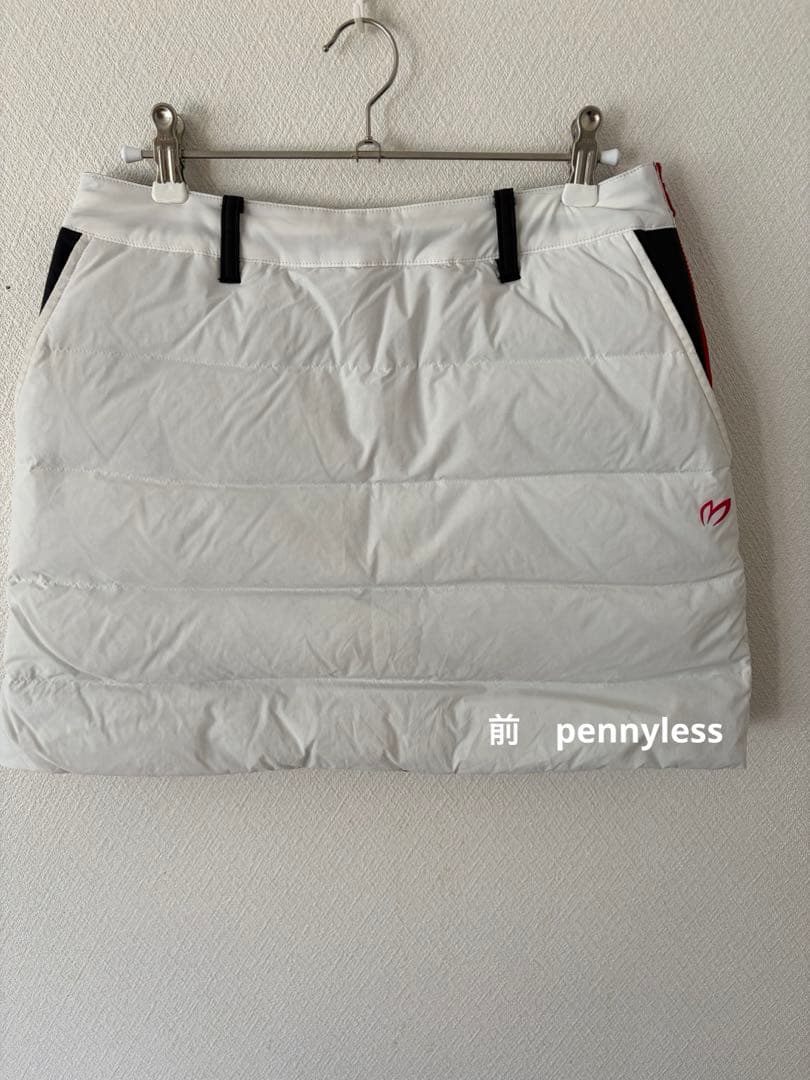 マスターバニーエディショ白x黒リバーシブル　ダウンスカートS