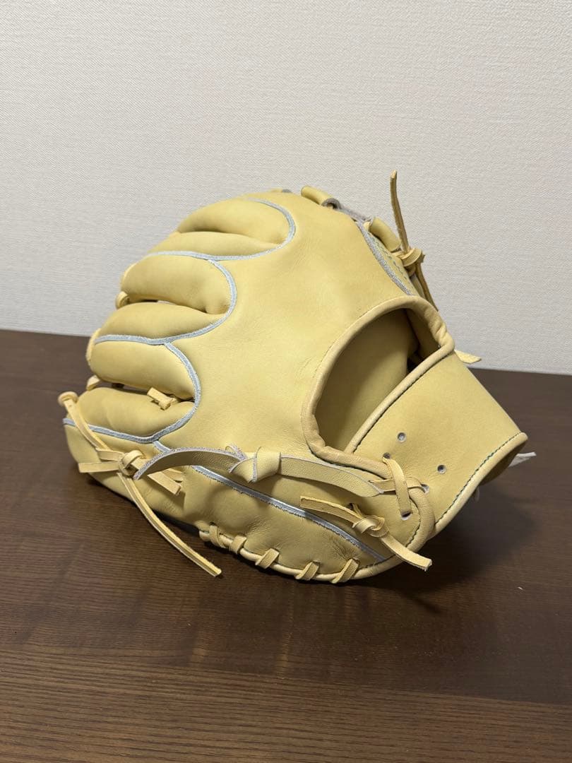 【新品】硬式　投手・内野手兼用グラブ