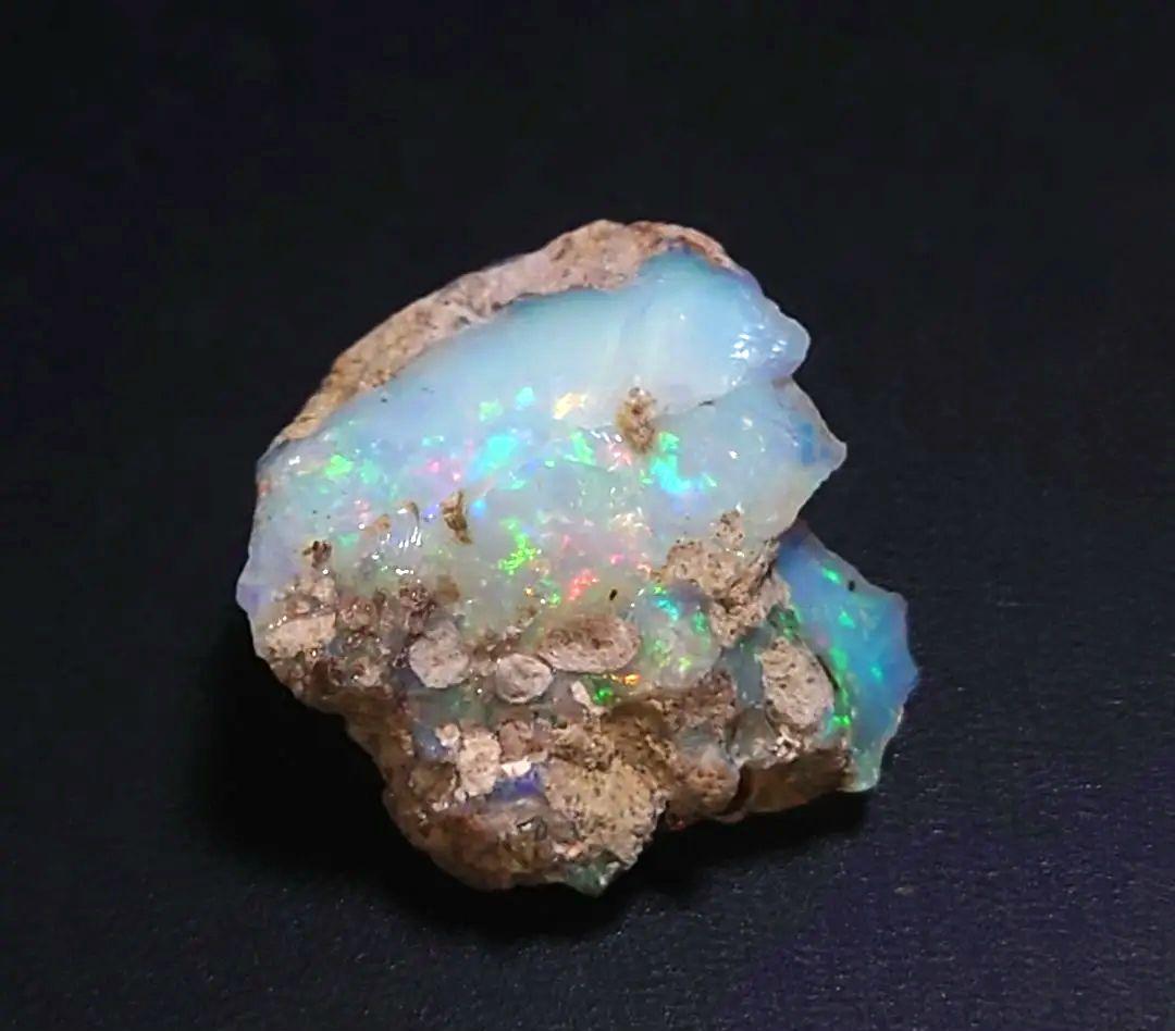 エチオピアウェロ産オパール　ジュエリー　グレード　プレシャス　遊色　鉱物標本