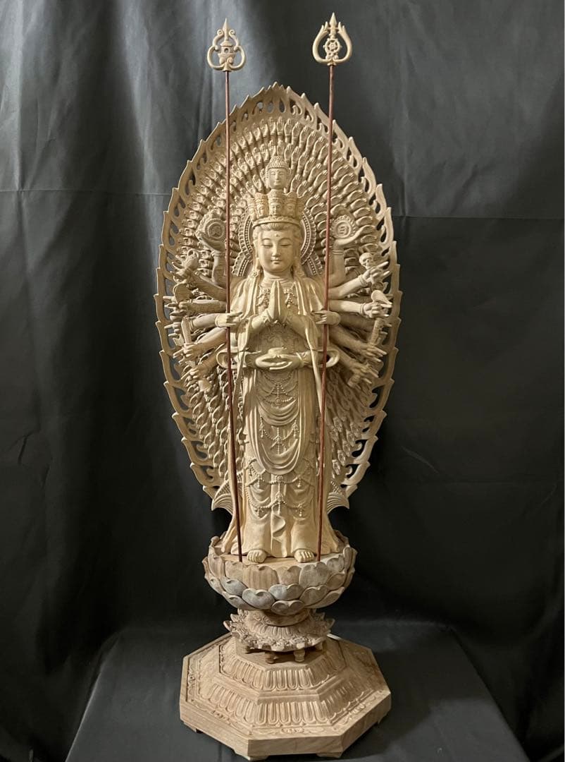 大迫力　高80cm　井波彫刻　仏教工芸品　木彫仏像　千手観音菩薩立像