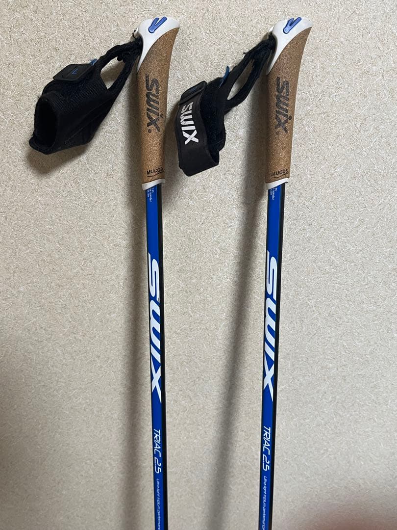 SWIX TRIAC 2.5スキー ストック