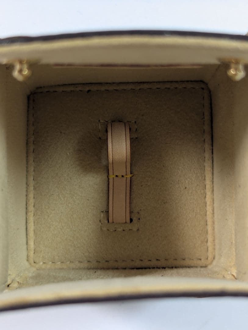 ルイヴィトン ジュエリーケース モノグラム アクセサリーケース BOX