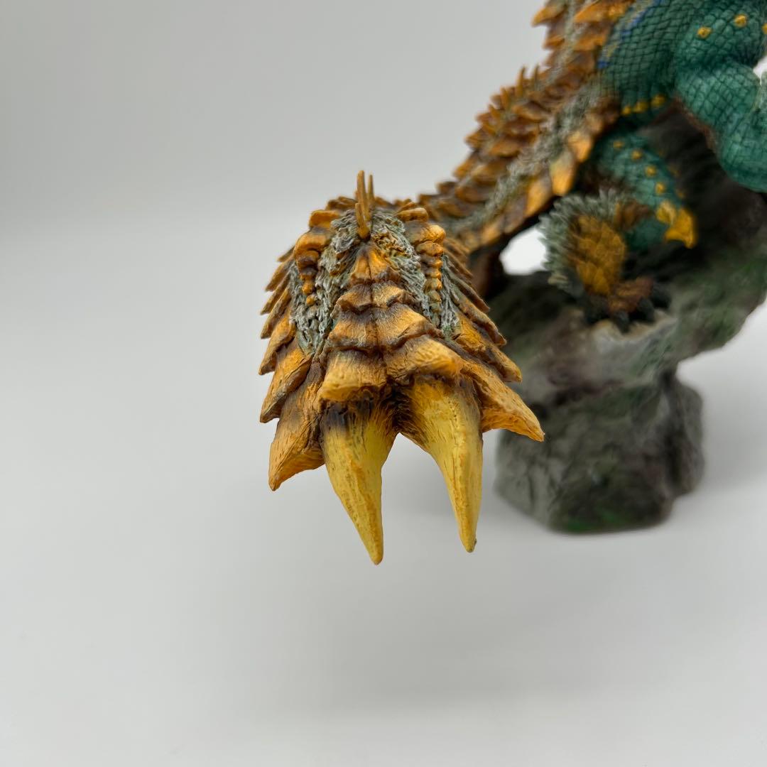 ジンオウガ クリエイターズモデル 復刻版 カプコンフィギュアビルダー モンハン