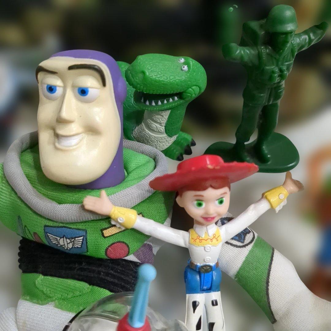 希少【中古】ディズニーピクサー　トイ・ストーリーフィギュア　バズ　ジェシー　ハム