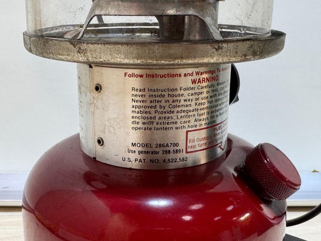 Coleman ランタン 赤 キャリーケース付き
