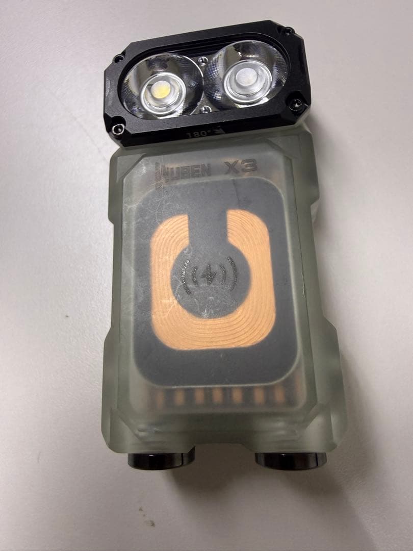【ショールーム展示品美品】WUBEN品番【X3】フラッシュライト充電ボックス付