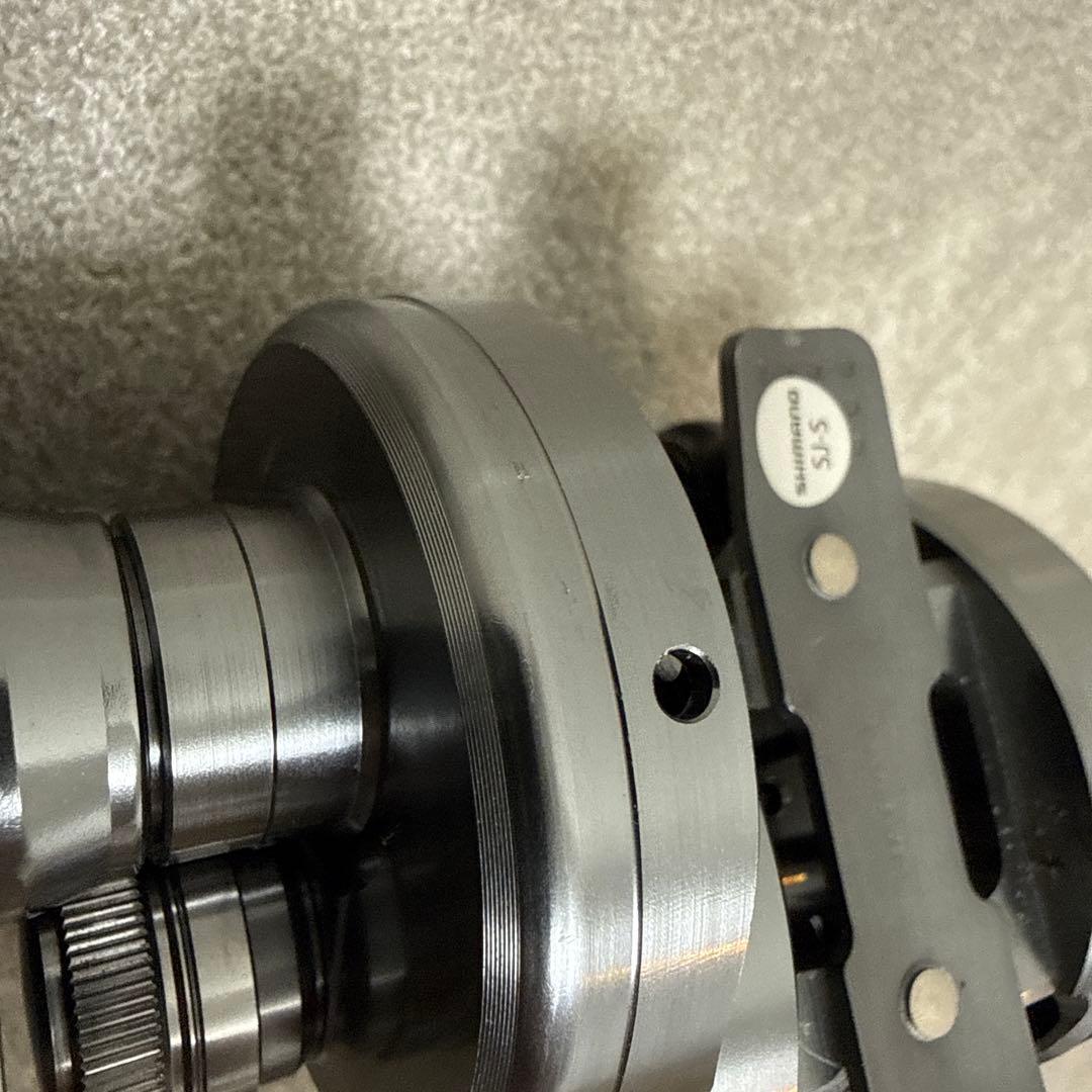 【美品】シマノ　20カルカッタコンクエスト　DC100　右ハンドル