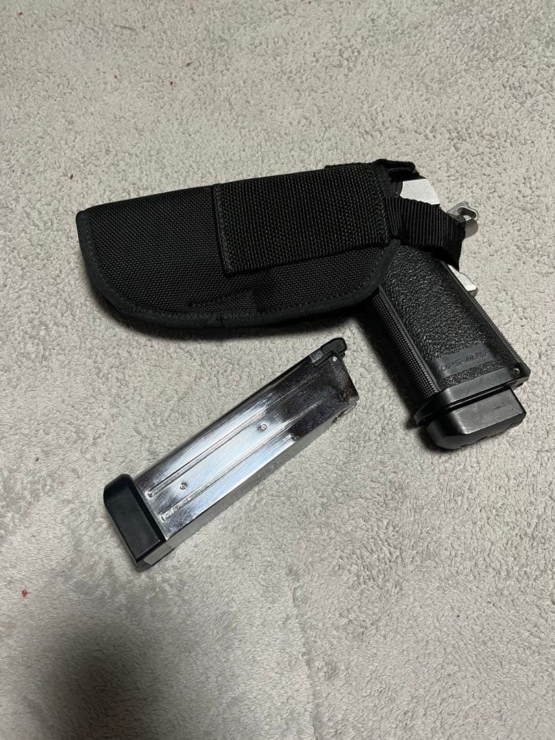 ハイキャパ　エクストリーム　本体・マガジン・ホルスターセット01