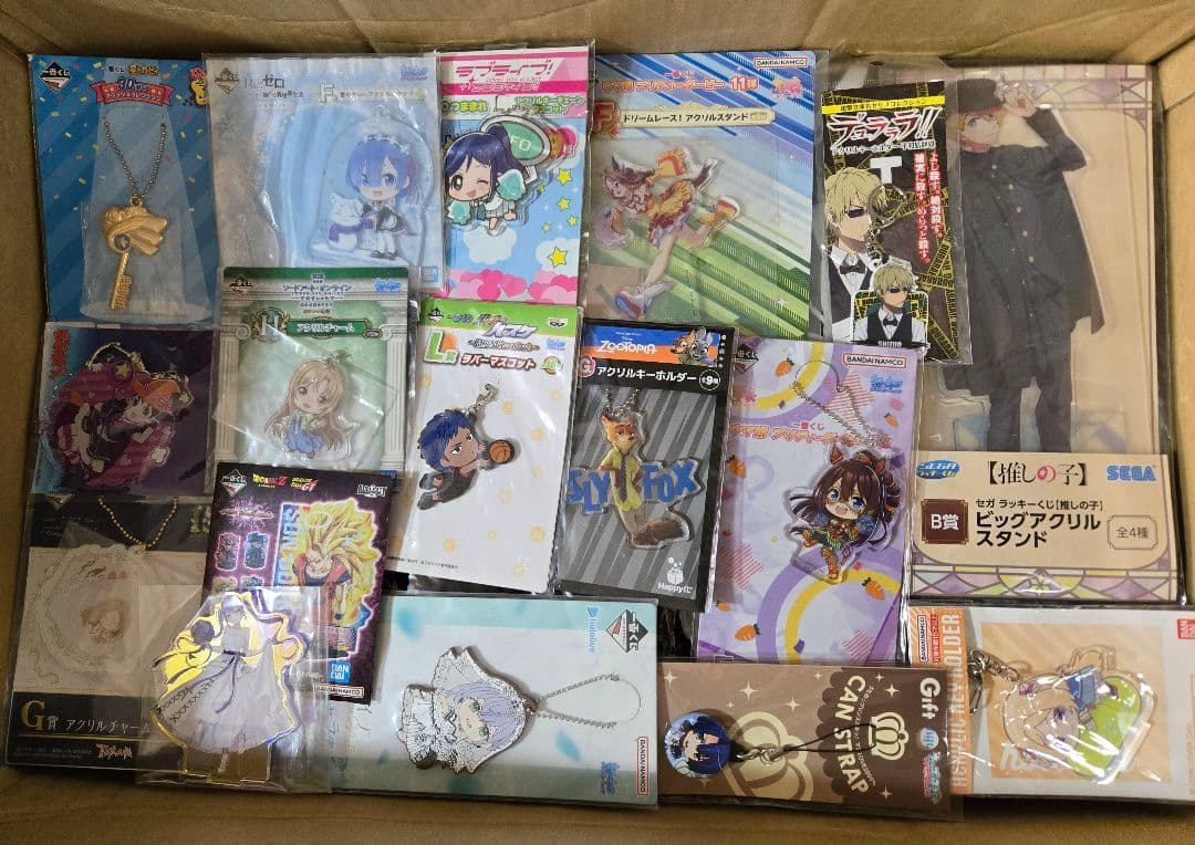 アニメグッズなど 140サイズ ノンジャンル 大量 まとめ売り 約700点