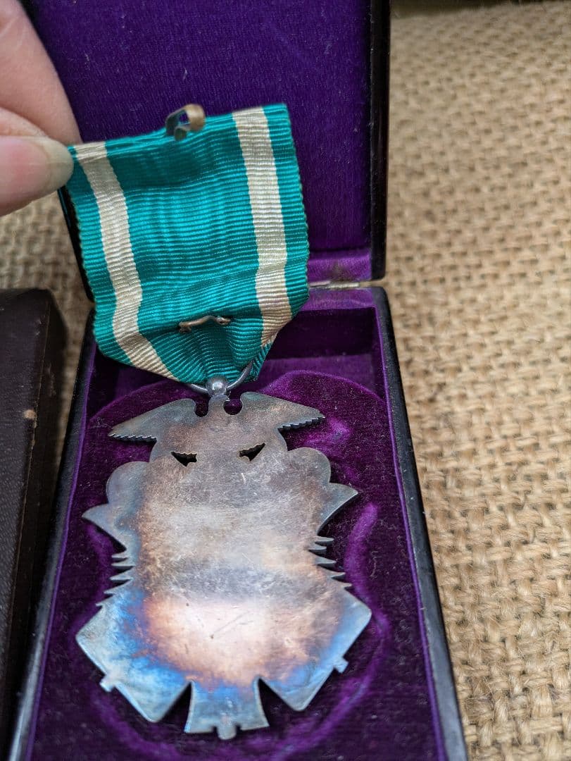 旧日本軍勲章　5種　大満洲國建國功労章　勲八位景雲章　功七級金鵄章ほか