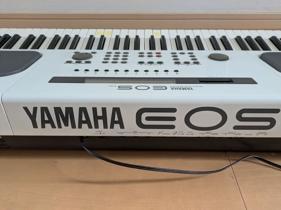 ヤマハ　シンセサイザー　EOS B700　MDF3　ジャンク扱い品