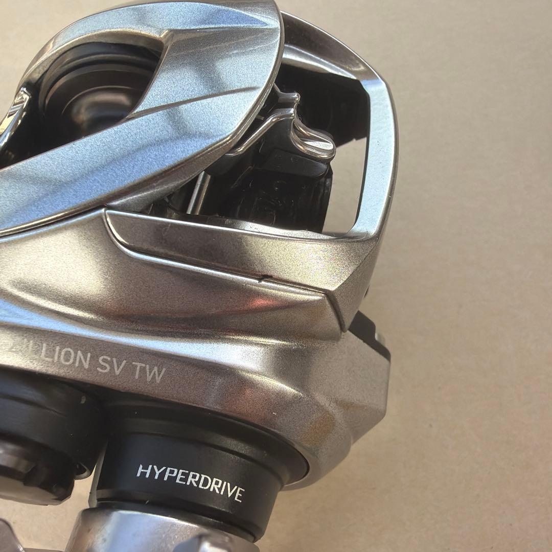 『ダイワ』21ジリオンSVTW1000XH（ギヤ比8.5）純正カスタム★超美品