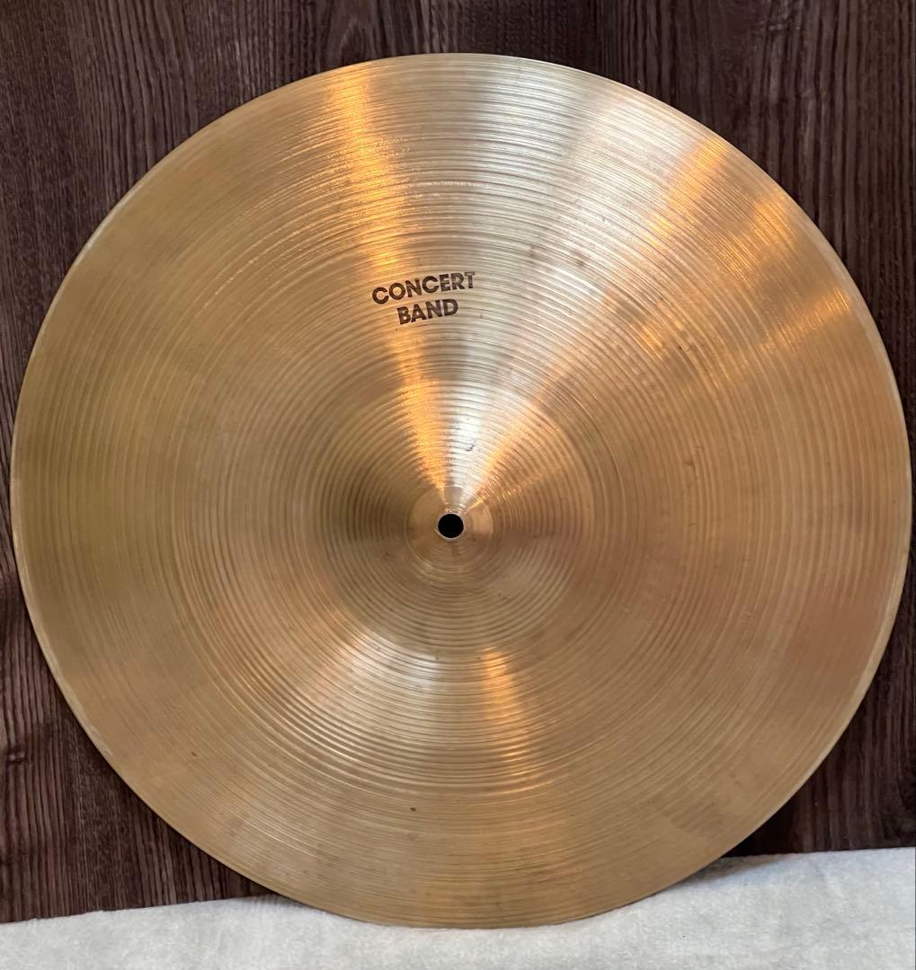 ビンテージ　白抜きZildjian CONCERT BAND 18” /47cm