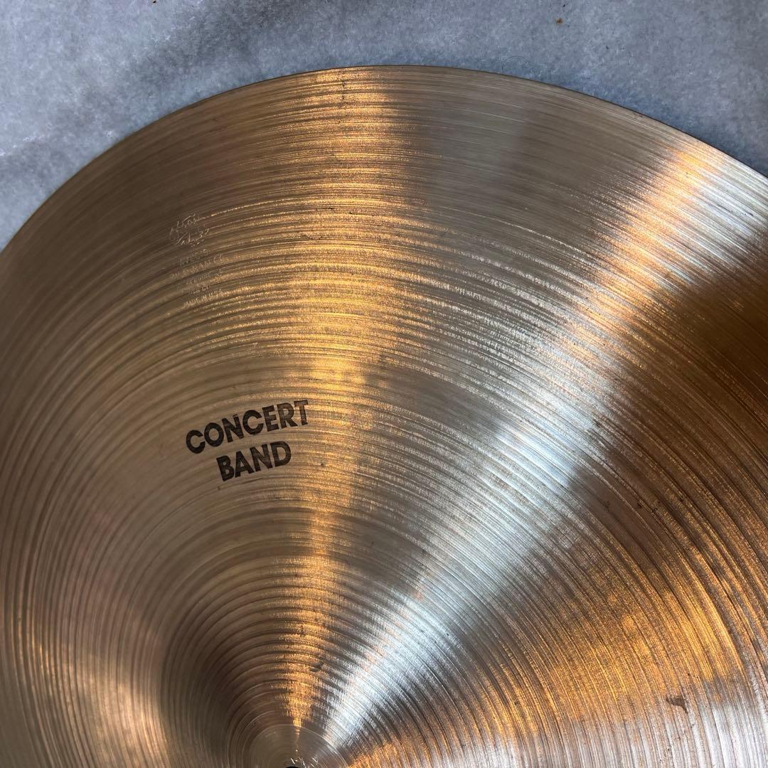 ビンテージ　白抜きZildjian CONCERT BAND 18” /47cm
