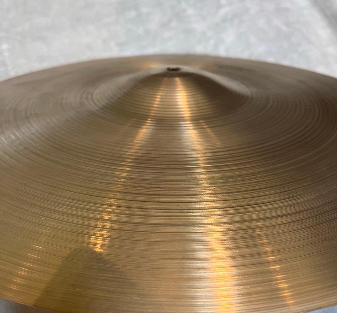 ビンテージ　白抜きZildjian CONCERT BAND 18” /47cm